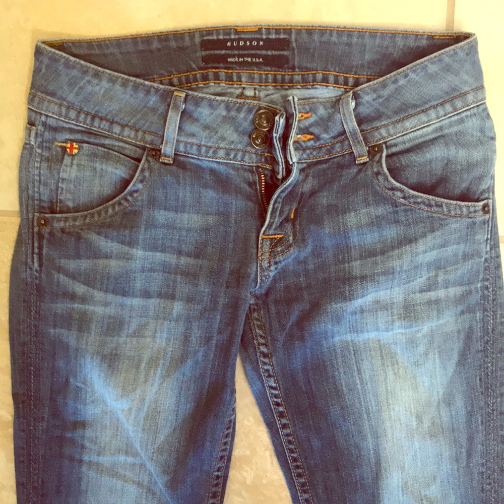 Signature boot cut Hudson jeans! 👏🏻